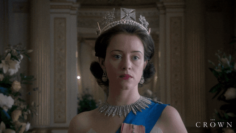 Na imagem, personagem da série The Crown. Conteúdo "5 séries sobre política"