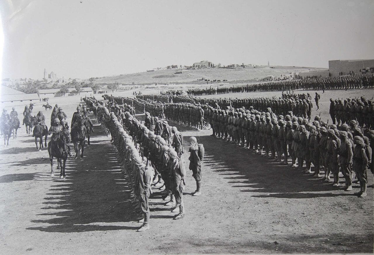 Soldados otomanos durante a Primeira Guerra Mundial (Foto: O programa de educação da Biblioteca Nacional de Israel | Wikimedia).