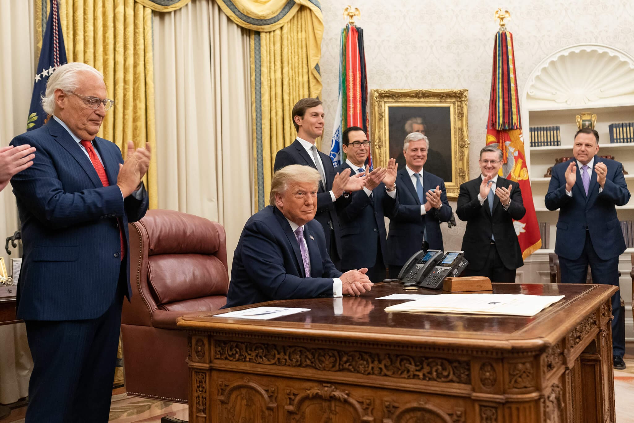 Donald Trump anuncia acordo de normalização total das relações entre Israel e os Emirados Árabes Unidos (Foto oficial da Casa Branca por Joyce N. Boghosian, via Fotos Públicas)