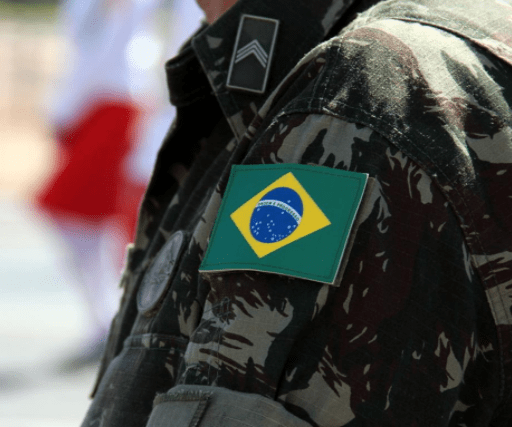 Uniforme padrão do Exército brasileiro.